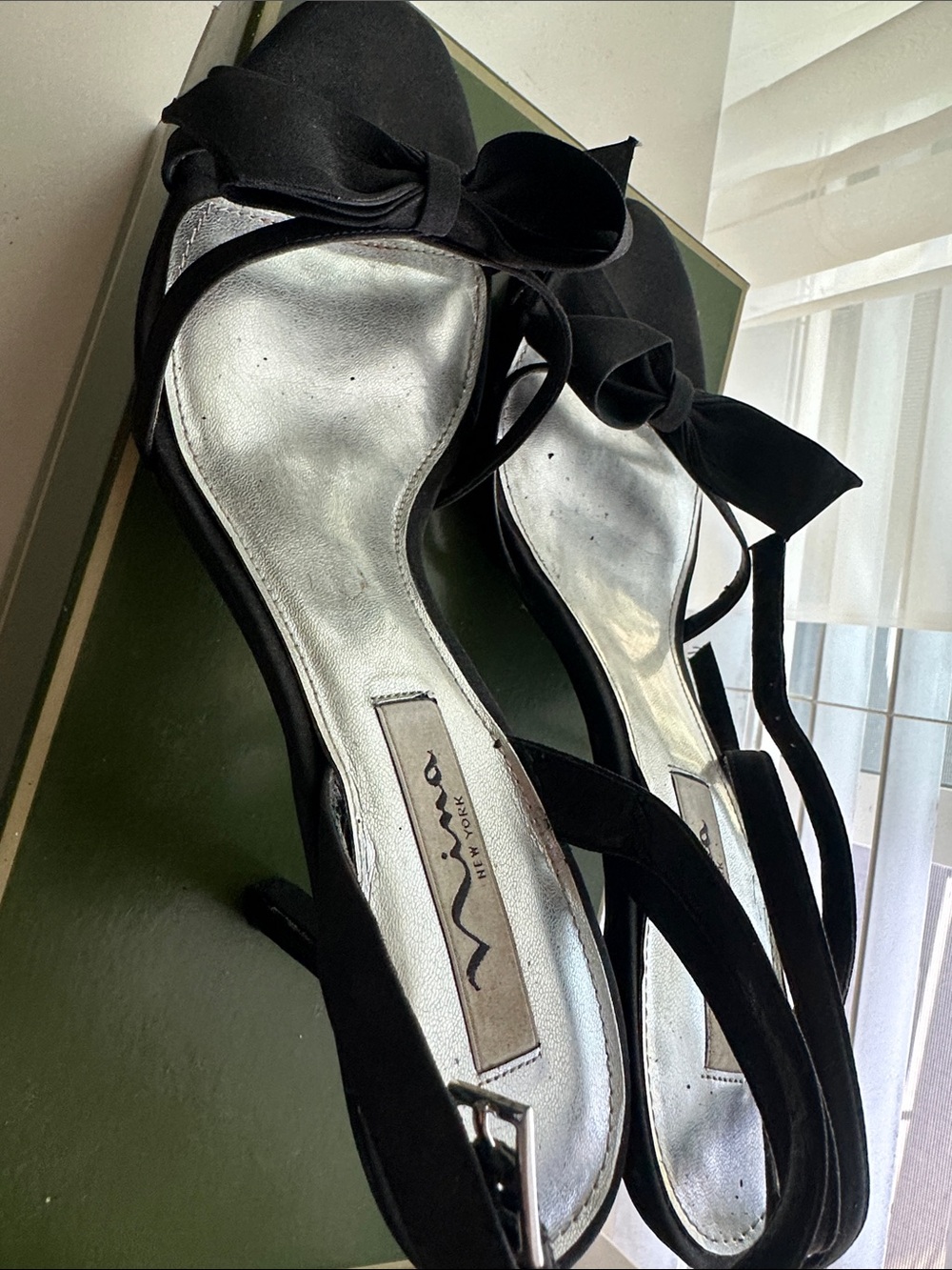 ANNA New York Black Pointed-Toe Slingback Heels with Bow - Picture 2 of 9